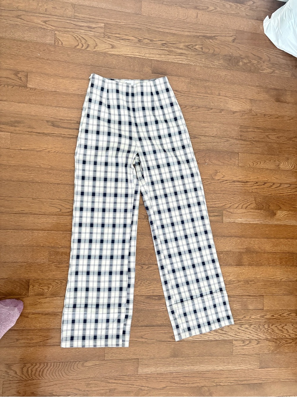 Princess Polly White and Navy Plaid Pants